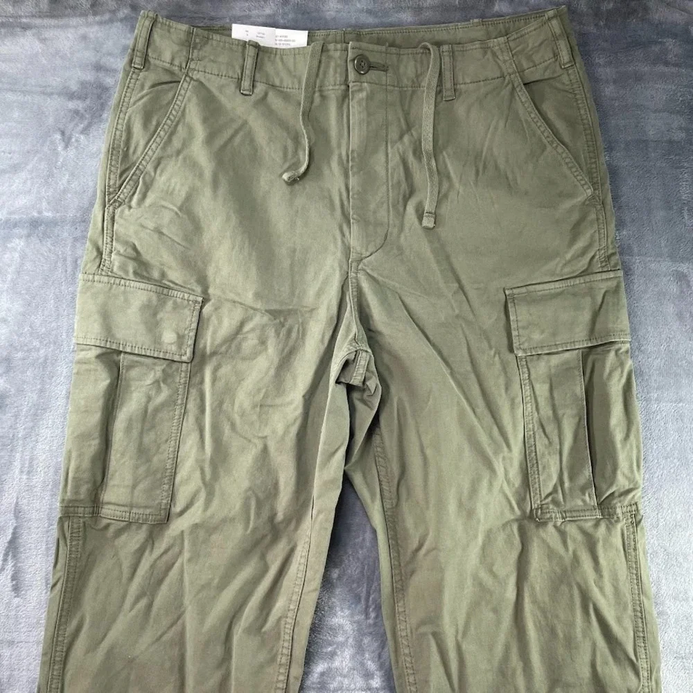 Uniqlo Mens Size Large (L) Green Utility Straight Leg Work Cargo Pants NWT